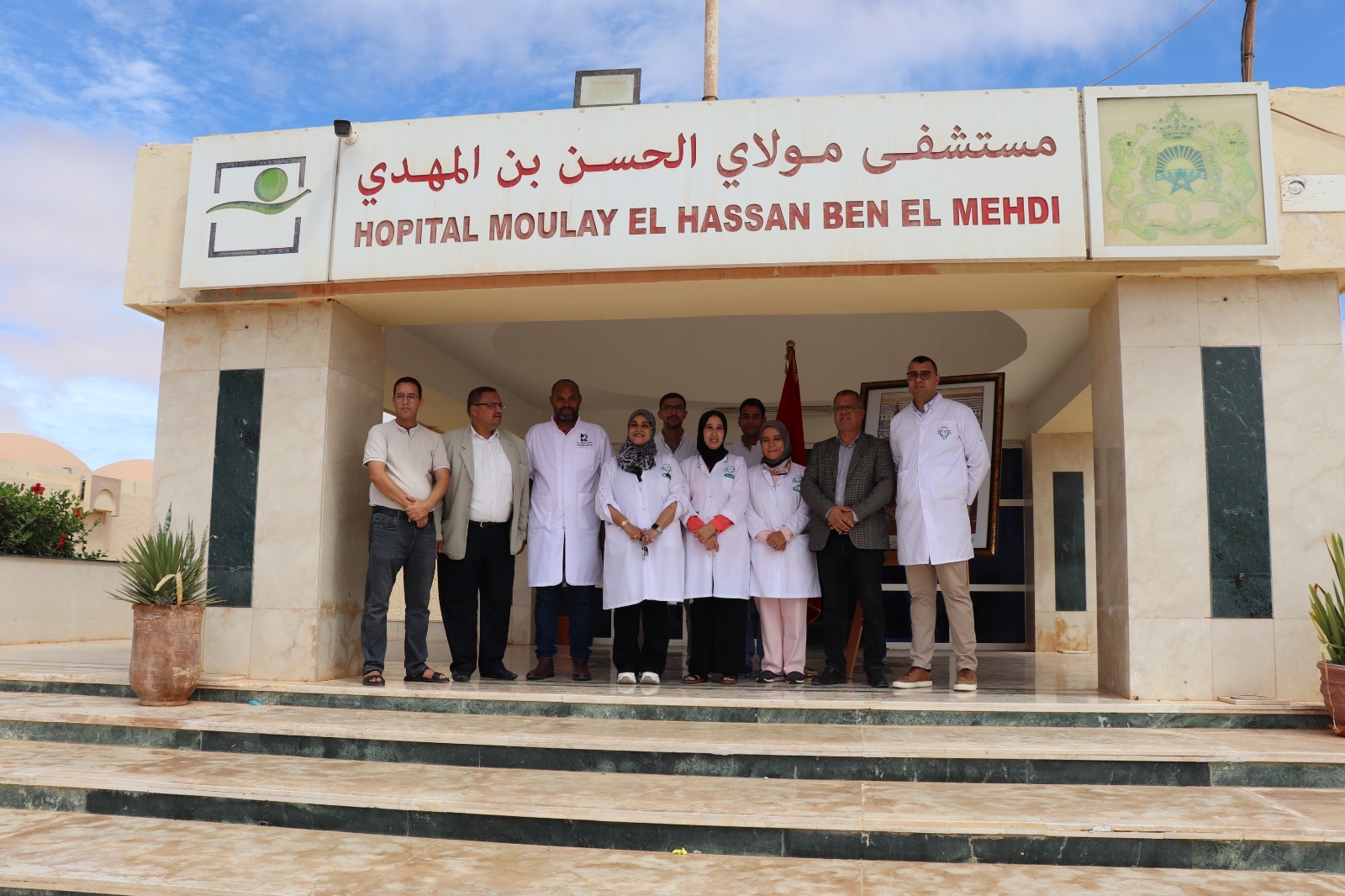 العيون.. فريق طبي يجري عملية استئصال للمثانة والبروستات وتعويض المثانة بجزء من الأمعاء