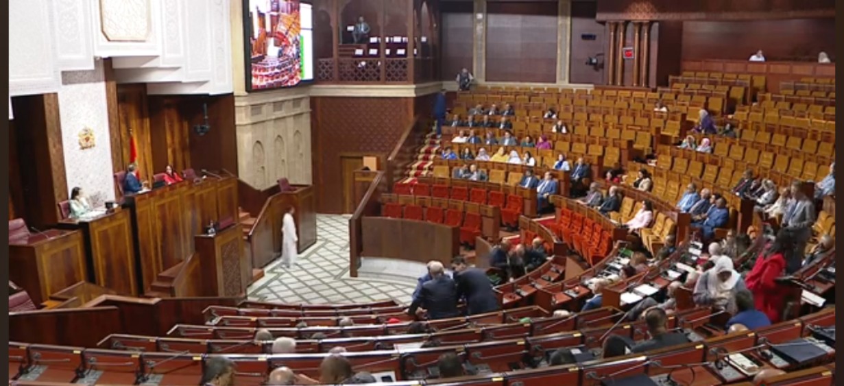 جلسة استماع بالبرلمان لخطاب رئيس الجمهورية الفرنسية