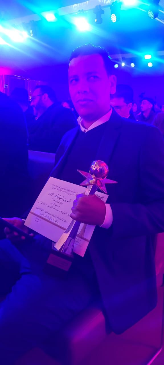 امبارك كزيز يتوج “هنا الصحراء” بجائزة الصحافة الجهوية