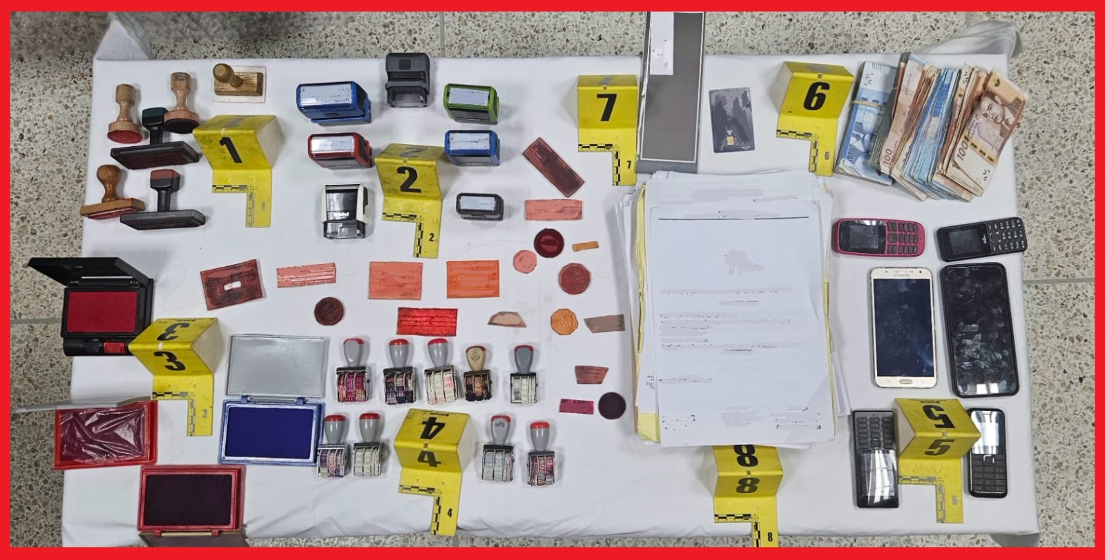 طنجة.. الشرطة القضائية تخضع شخصين لتدبير الحراسة النظرية لتورطهما في تزوير وثائق ومستندات ومحررات إدارية