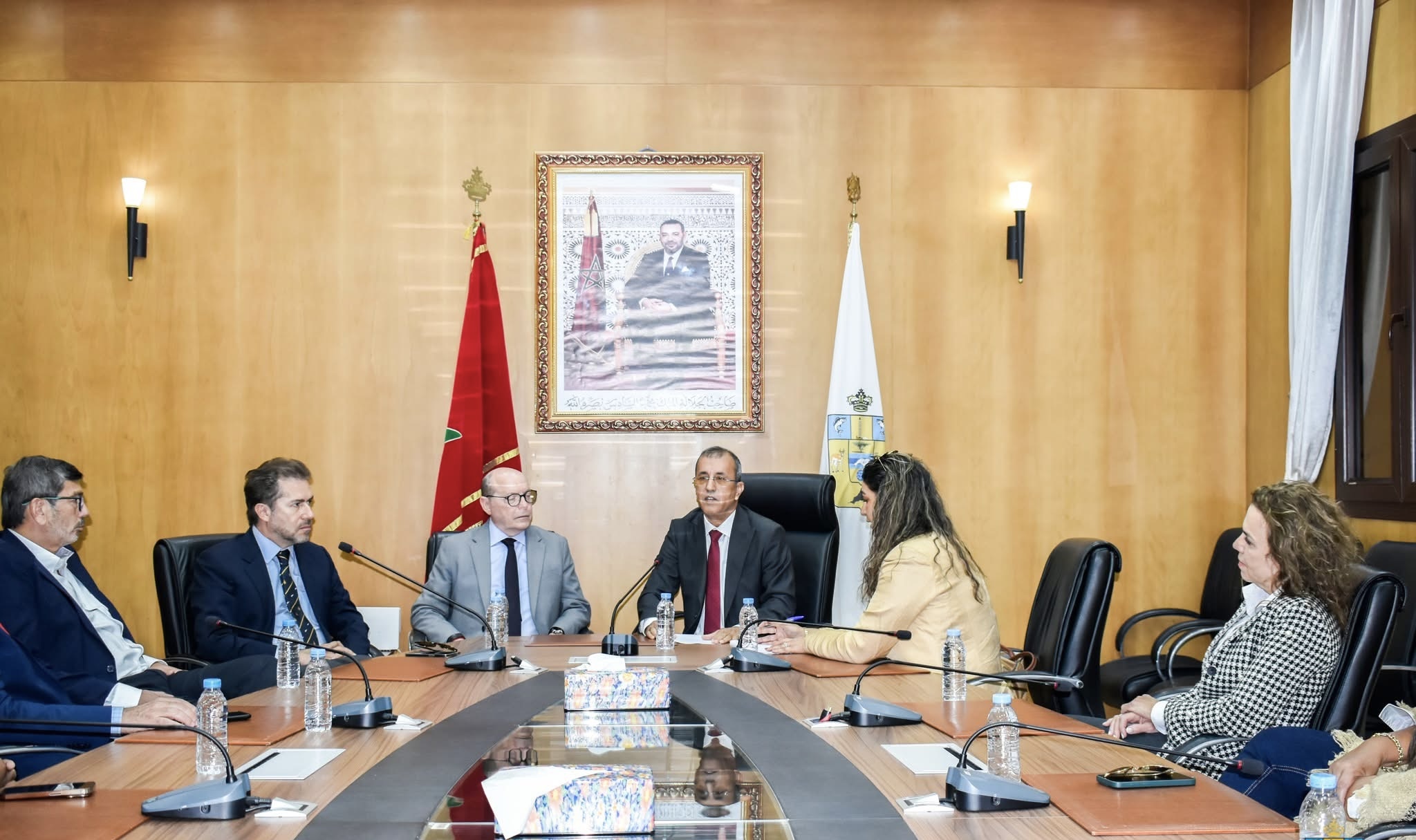 وفد بارغوياني يزور الداخلة ويشيد بالدينامية التنموية التي تشهدها الجهة