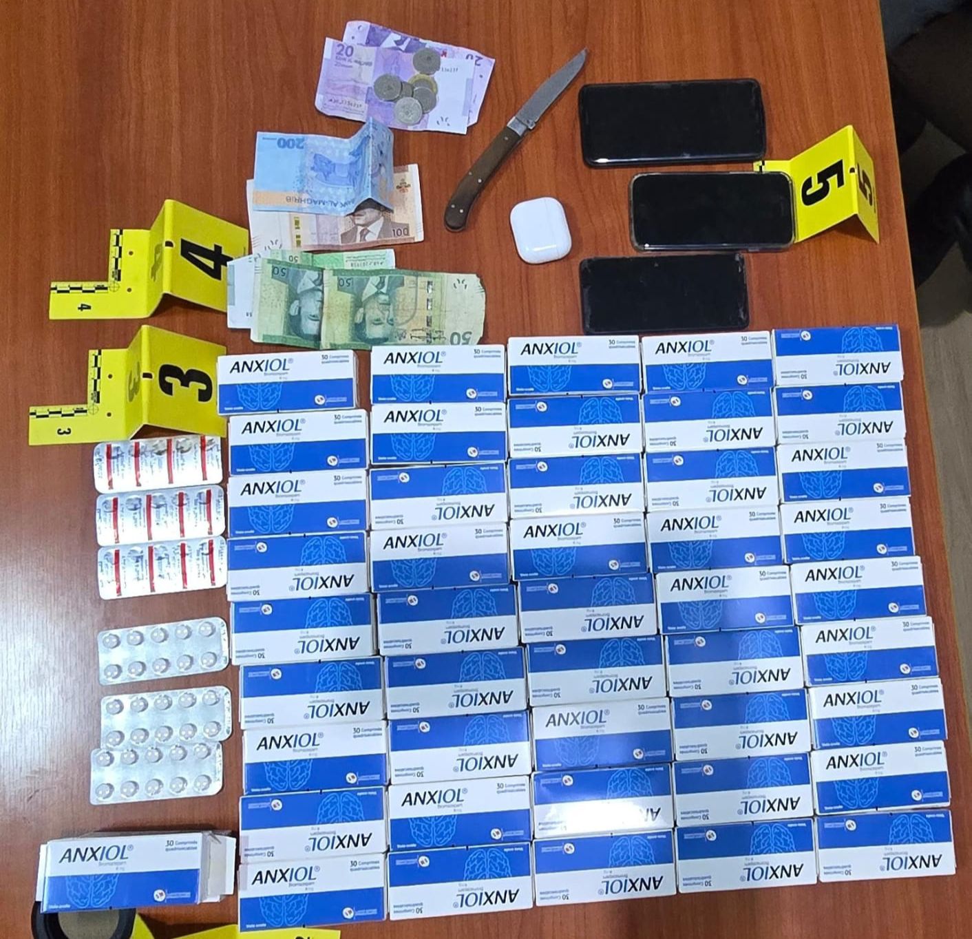 تيفلت.. الأمن يعتقل ثلاث من مروجي المخدرات والمؤثرات العقلية بتنسيق مع الدرك الملكي