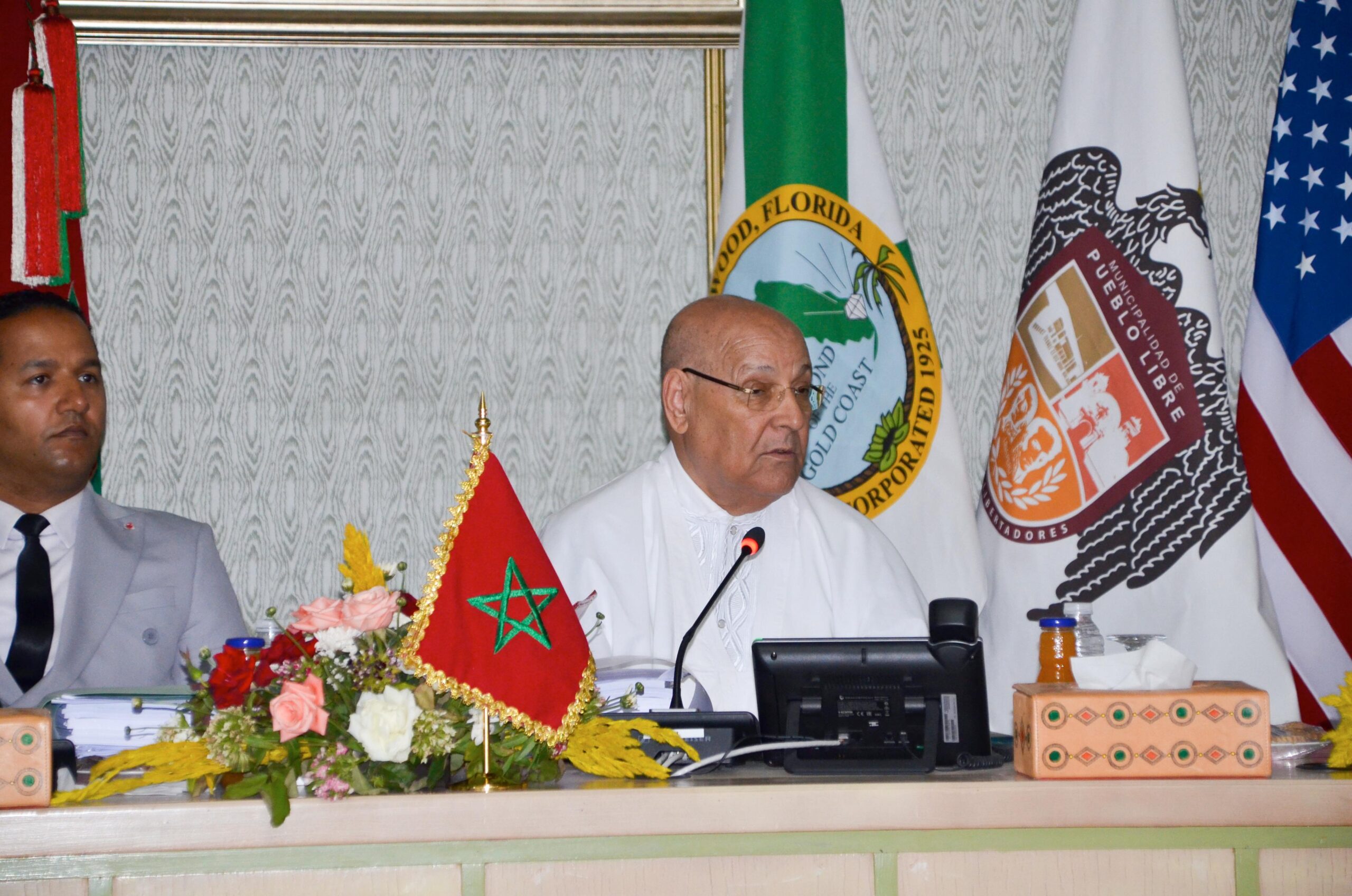 مجلس جماعة العيون يعقد دورته العادية لشهر ماي ويعزز التنمية المحلية