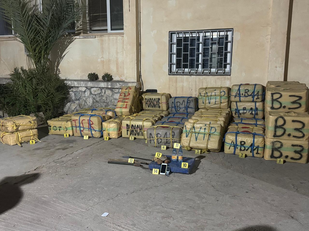 تنسيق أمني يحبط عملية تهريب ما يقارب 4 طن من المخدرات ضواحي مدينة واد زم