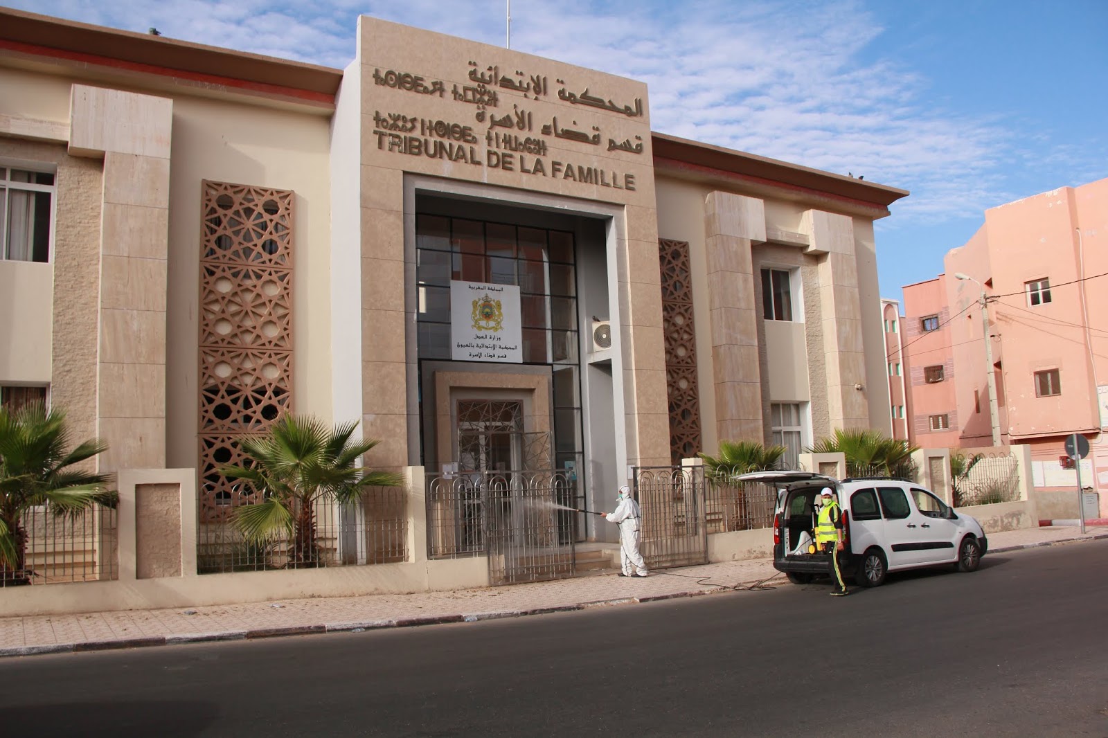 أبناء الجالية أمام أزمة هوية.. وثائق القنصليات المغربية بالخارج تفقد صلاحيتها أمام قضاء الأسرة بالعيون