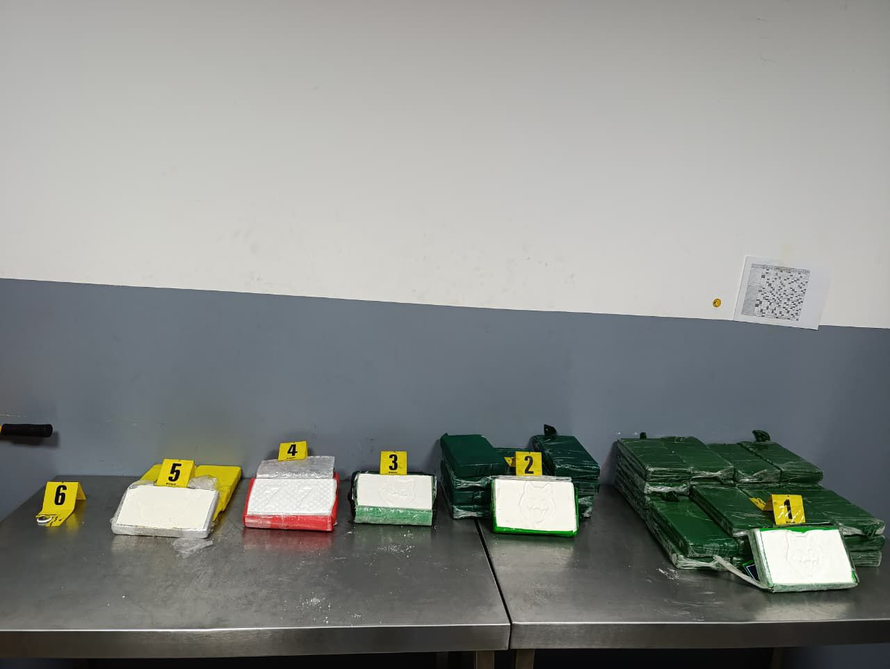 طنجة.. إجهاض عملية تهريب 52 كيلوغرام من الكوكايين قادمة من البرازيل على متن سفينة للنقل البحري