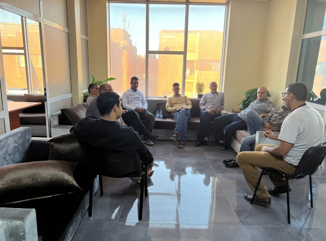 ناشرو الصحف بالعيون يطالبون بإنقاذ مقاولاتهم من “الوضعية الهشة” ويرفضون مشروع قانون المجلس الوطني للصحافة