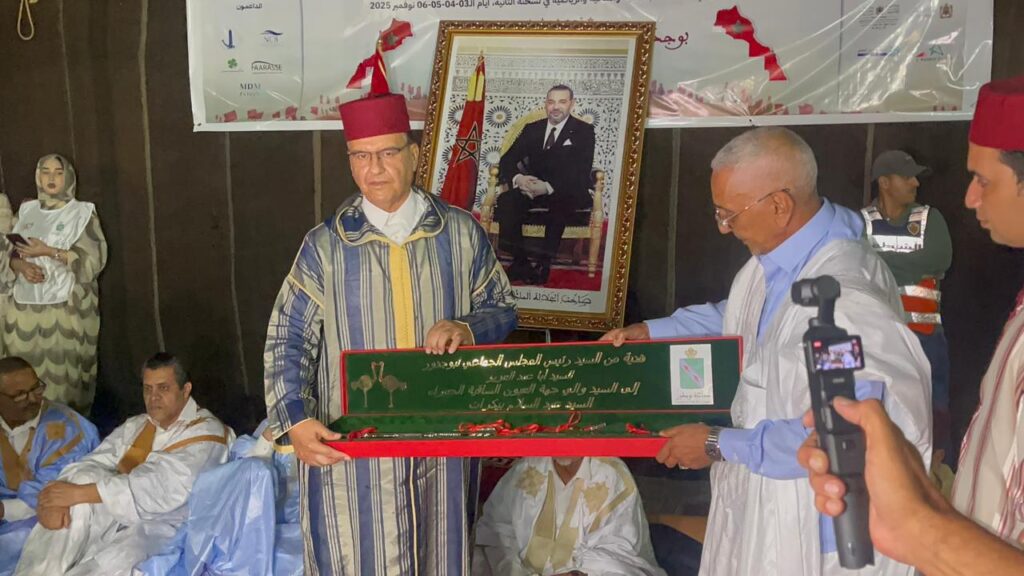 بوجدور تحتفي بخمسينية المسيرة الخضراء في “خيمة الشعر” الحساني الأصيل