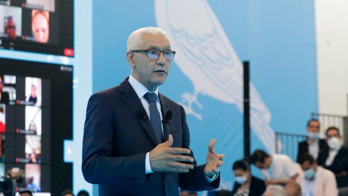 الطالبي العلمي يعلن قرب مغادرته المسؤوليات التنظيمية ويدعو لتمكين جيل جديد داخل “الأحرار”