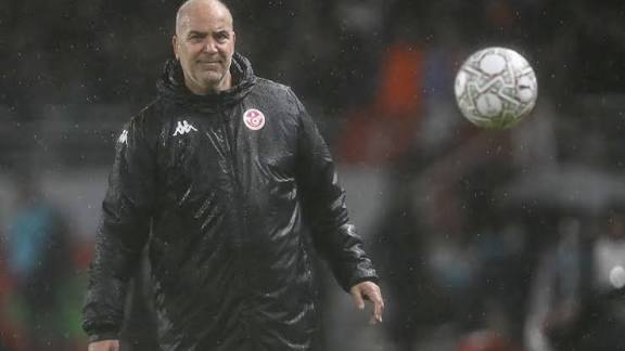 مدرب منتخب تونس سامي الطرابلسي تحت الضغط في مواجهة تنزانيا بعد الخسارة أمام نيجيريا