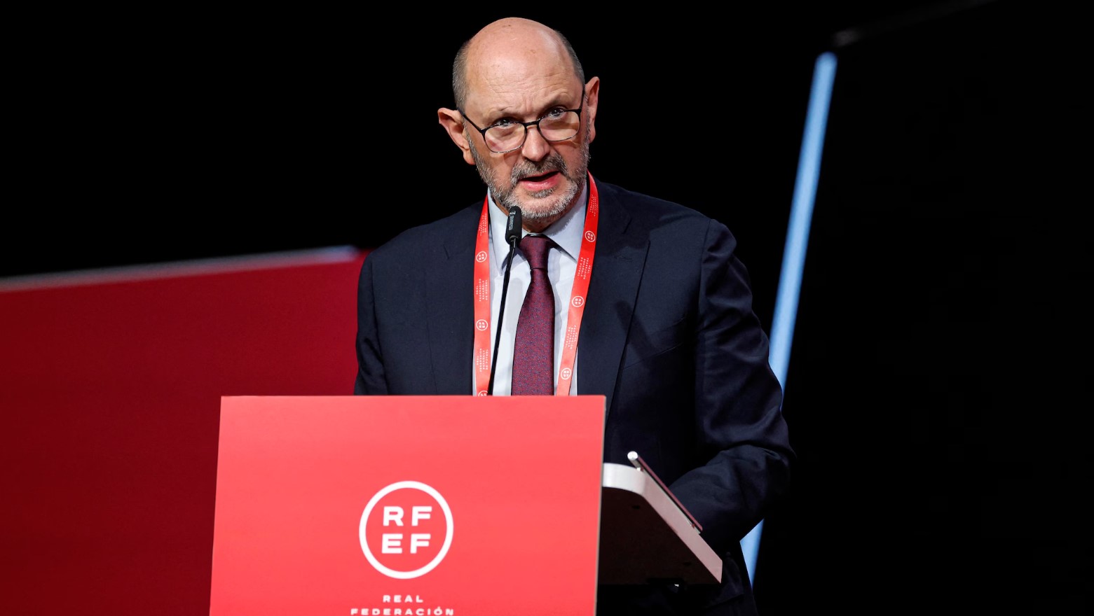 مُستغلا أحداث الكان.. رئيس الاتحاد الإسباني يضغط لاستضافة نهائي مونديال 2030
