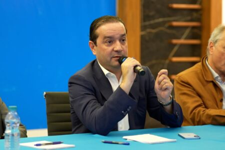 من الداخلة.. محمد شوكي يطلق الجولة الجهوية للأحرار ويؤكد أولوية القرب من المواطنين