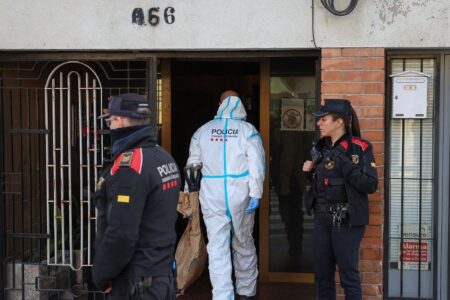 مأساة في كتالونيا.. حريق يودي بحياة خمسة قاصرين مغاربة داخل مبنى سكني بمانليو