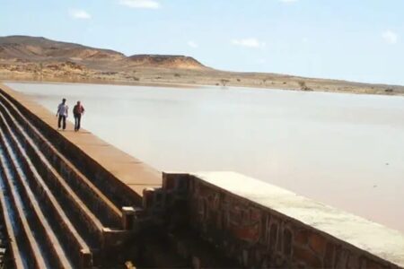 تحول مائي لافت بالصحراء المغربية.. حوض الساقية الحمراء ووادي الذهب ينتقل من عجز حاد إلى فائض قياسي في التساقطات