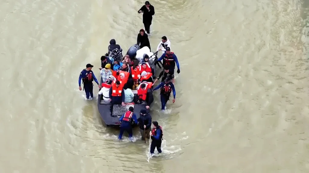 نقابة الصحافة ترصد تجاوزات مهنية في تغطية فيضانات الغرب وتحذر من انتحال صفة صحافي