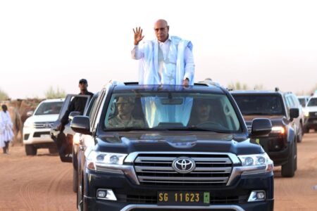 الرئيس الموريتاني يتنازل عن راتبه وإجراءات تقشف صارمة لمواجهة تداعيات أزمة الطاقة العالمية