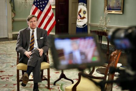 واشنطن تدخل على خط التوتر بين المغرب والجزائر.. زيارة حاسمة قد تغيّر موازين ملف الصحراء