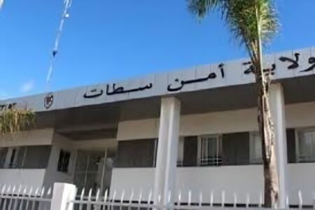 سطات: توقيف أربعيني من ذوي السوابق للاشتباه في تعنيفه ابنه القاصر ببن أحمد