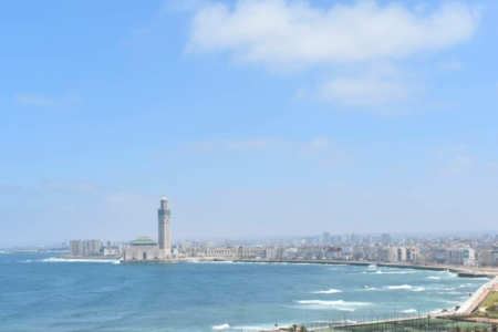 ذاكرة الدار البيضاء.. معركة حقوقية لإنقاذ معلمة معمارية بالصخور السوداء