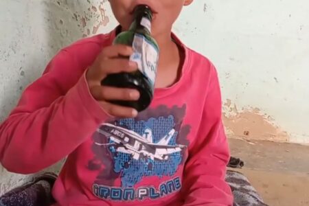 فيديو على السوشيال ميديا يقود الأمن لاعتقال شاب عرض شقيقه القاصر للإدمان