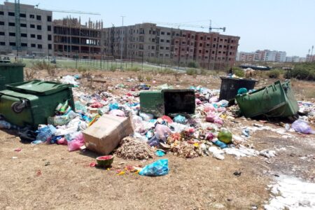 المهدية تحت ضغط الأزبال.. منتخب يطالب بفتح نقاش جاد بدل الحلول الظرفية